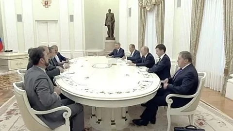 Putin meets with Iranian foreign minister