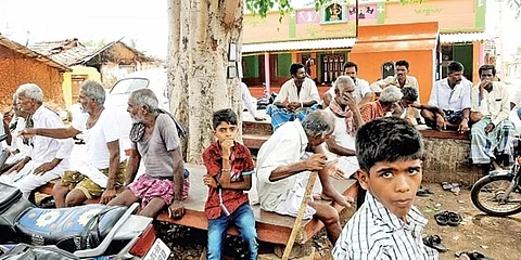 ಹನೂರು ಗ್ರಾಮಸ್ಥರು