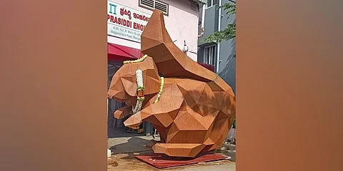 ಅಯೋಧ್ಯೆಗೆ ಸಾಗುತ್ತಿರುವ ಅಳಿಲು ಕಲಾಕೃತಿ