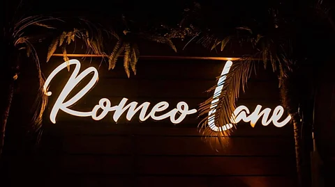 Get Ready To Party And Enjoy The Amazing Ambience And Much More At Romeo Lane!