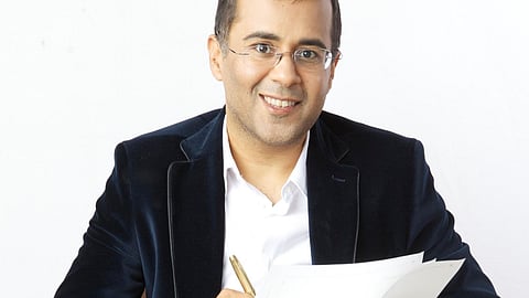 Get A Chance To Meet The Famous Chetan Bhagat! Check Out The Deets Here!