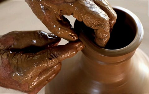 In the hands of Ghulam Mohammad Kumar, a dance of pot and fire made of clay united to hold the breath the Kashmir’s vanishing legacy. As the last guardian of glazed pottery, each stroke of his skilled hands holds the centuries of old tradition and heritage alive.