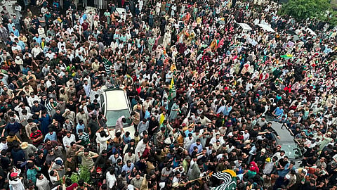 A demonstration in solidarity with the people of Kashmir is ongoing at the center of Sector F-10 in Islamabad, and women and children are also participating in the protest in large numbers on Friday, 31 July 2026.