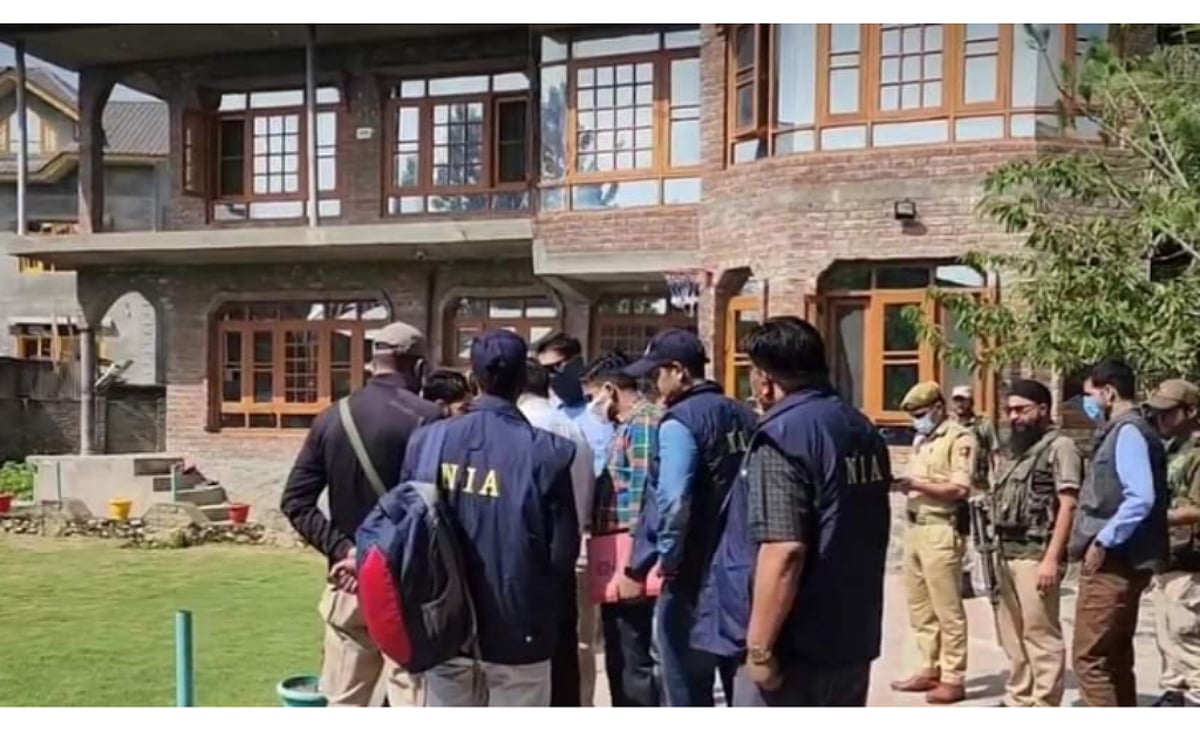 Officials of NIA and SIA of Jammu and Kashmir inspecting the premises of a property involved in the alleged terror funding case before attaching it in Srinagar, in the first week of November 2023. Image is representational.