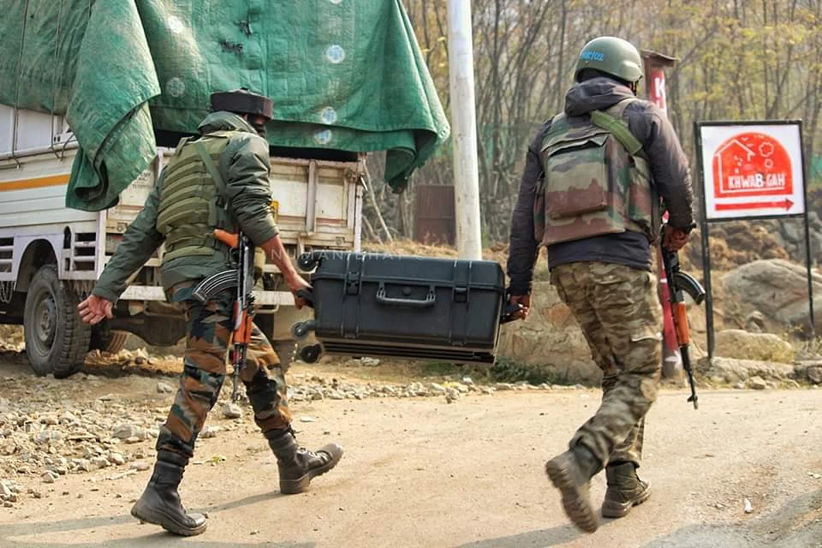 Security forces transport more ammunition towards the encounter site in Harwan Zabarwan in Srinagar on Sunday, November 10, 2024.