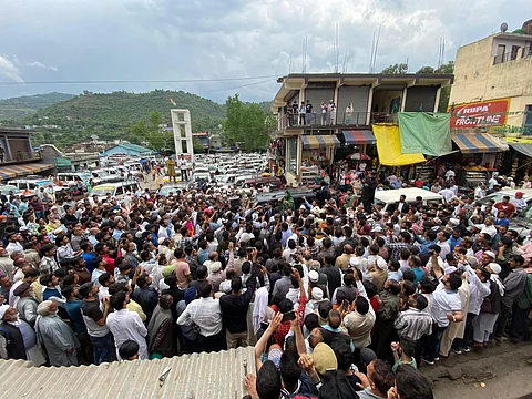 Peoples’ Democratic Party President Mehbooba Mufti in border town of Mendhar in Poonch district holding a road show on Friday, April 26, 2024. Photo/Mehbooba on X