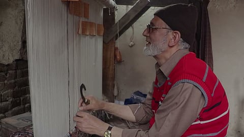 Carpet Weaving: Kashmir's Dying Art