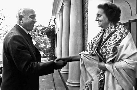Sheikh Abdullah with Indira Gandhi in 1975. Photo/Public Domain