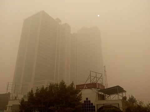 A dense toxic smog in New Delhi blocks out the sun on November 8, 2017. Photo/Sumitmpsd Creative Commons 4.0 International