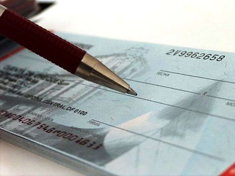 يحق للمستفيد رفع قضية تنفيذية للمطالبة بمبلغ الشيك المرفوض