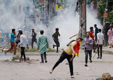 جانب من أعمال الشغب والاحتجاجات