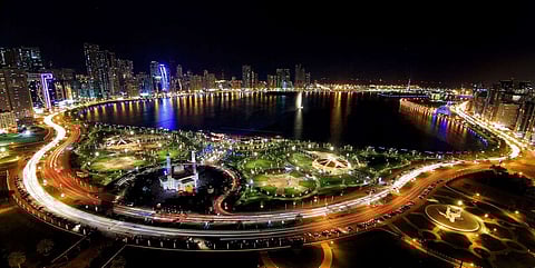 منظر للواجهة المائية لشارع المجاز بالشارقة