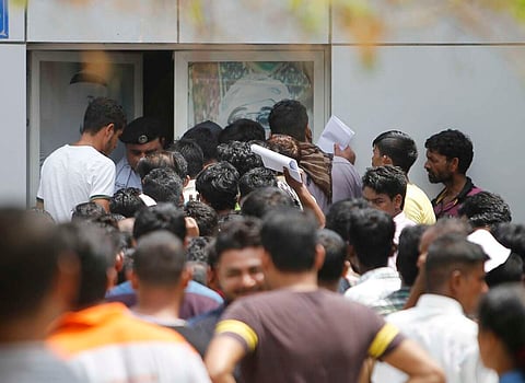 لا يشمل الهاربين من العمل أو المخالفين من غادروا البلاد قبل بدء العفو