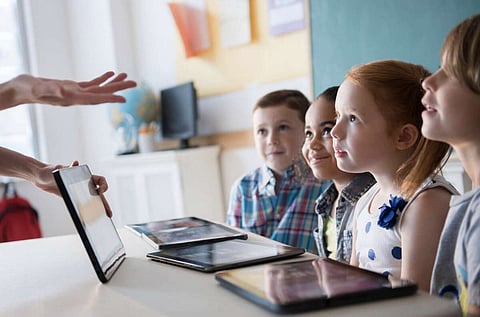 تأثر التعليم بمستجدات عصر المعلومات