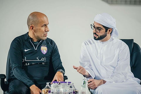 سلطان بن حمدان بن زايد آل نهيان مع المدرب الجديد