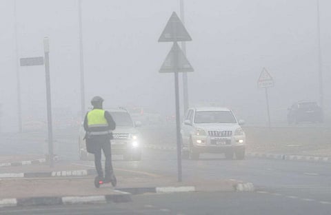 ضباب كثيف في الدولة اليوم