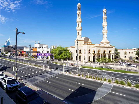 شملت 14 طريقاً و9 تقاطعات رئيسية