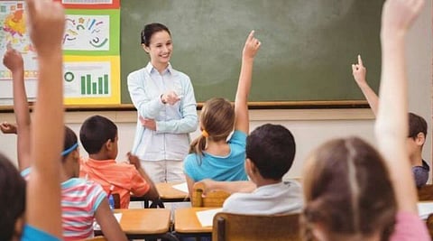 التأشيرة طويلة الأمد توفر لي الاستقرار والتقدير، وتساعد المعلم على التخطيط بشكل أفضل للمستقبل