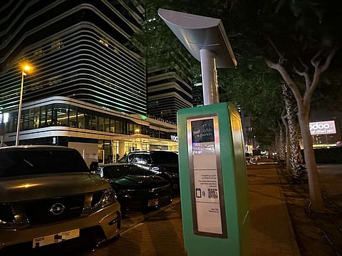 تخصيص أماكن وقوف السيارات المتميزة بشكل استراتيجي