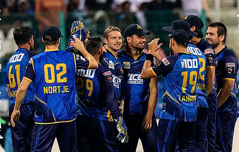 لاعبو فريق "ديكان جلادييتورز" يحتفلون بفوزهم. — X