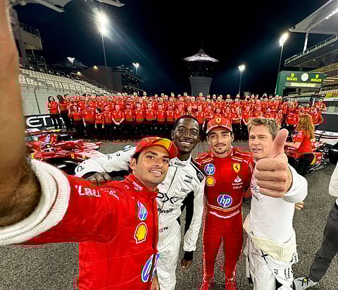 كان براد بيت في سباق جائزة أبو ظبي الكبرى للفورمولا 1 لتصوير فيلمه القادم. — انستغرام