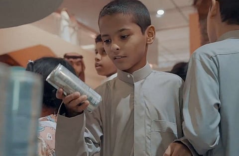 مشروب بدون إضافة سكر يضم فوائد التمور الطبيعية.