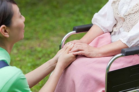 تزويد العاملين في المجال الإنساني بأحدث المعارف وأفضل الممارسات العالمية في العمل الاجتماعي