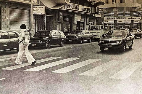 معبر للمشاة تم إنشائه حديثًا على طريق الفهيدي عام 1980. الصور: ملف KT