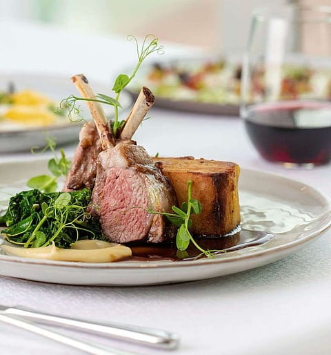 تسافر إلى إيطاليا وأنت في دبي