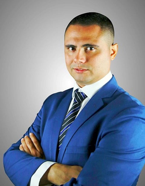 روبرت شاكر، مستشار التسويق الأول في "روزا إي سولوشنز"