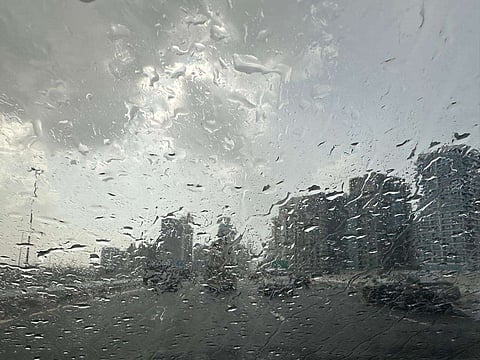 أجواء غائمة جزئيا إلى غائمة