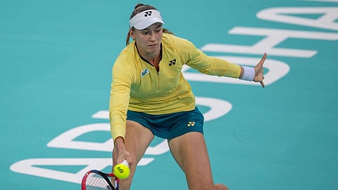 فازت إيلينا ريباكينا من كازاخستان بثلاثة ألقاب في جولة رابطة محترفات التنس العام الماضي. — وكالة الصحافة الفرنسية