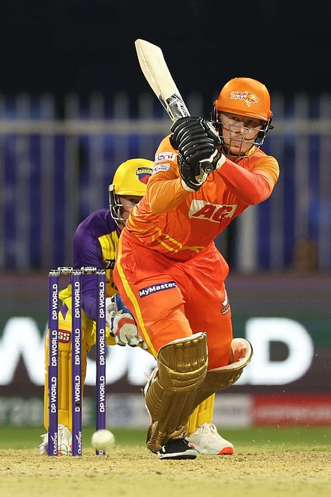 توم ألسوب من فريق جلف جاينتس يلعب إحدى الضربات. — الصورة المرفقة