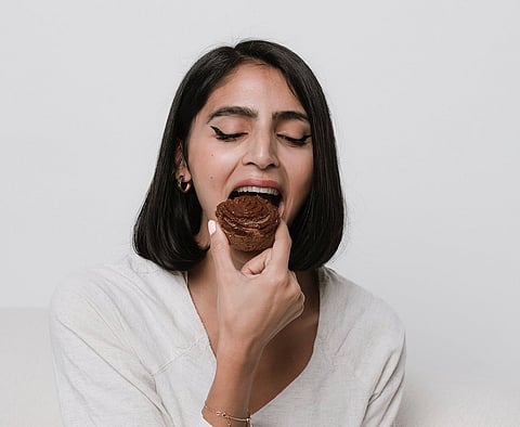 دبي: "الأكل الحدسي".. نظام غذائي يمنحك حرية الأكل بثقة وإنقاص الوزن