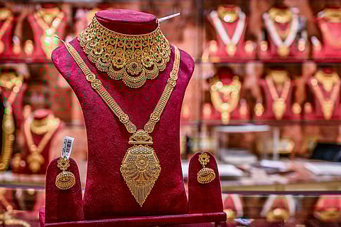 بعد قمة 3500 دولار.. الذهب في طريقه للانخفاض دون 3 آلاف دولار مع هدوء المخاوف العالمية