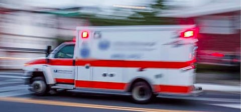 إنقاذ 3 آسيويين مصابين في جبال حتا ونقلهم للمستشفى