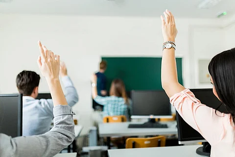 الإمارات: سياسات تأشيرات الطلاب الأمريكية تثير قلق الأكاديميين