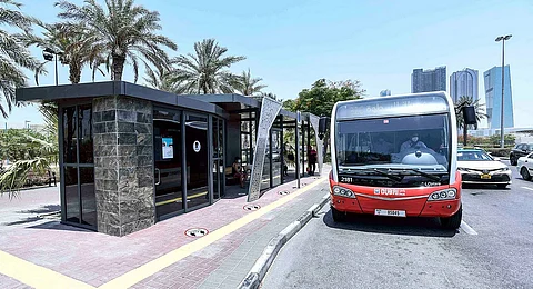 893 محطة حافلات مكيفة جاهزة للعمل بدبي
