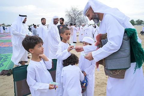 دبي تُبهج 10 آلاف طفل بالعيدية في "الأضحى المبارك"