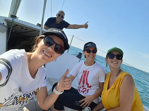 دبي: نساء يقتحمن عالم الإبحار ويسطرن قصص التمكين في يوم المحيطات العالمي