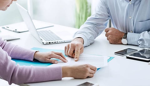 شركات إماراتية تقدم مزايا مبتكرة للموظفين تعزز ولاء الكفاءات