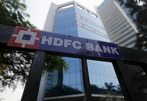 بنك "HDFC" الهندي في قلب عاصفة تنظيمية بالإمارات بعد خسائر فادحة للمستثمرين