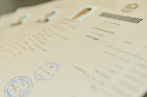 التحقق من قانونية عروض العمل في دبي: خطوات أساسية للمغتربين