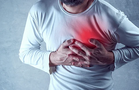 تحذيرات طبية إماراتية من تصاعد السكتات القلبية المبكرة