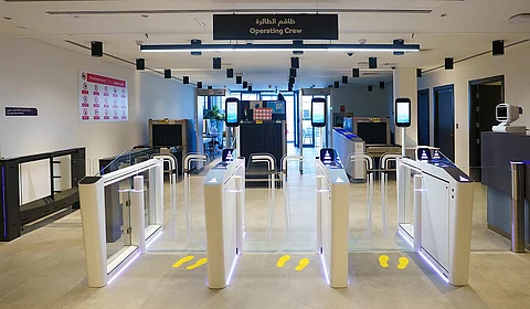 فلاي دبي: بوابات ذكية خاصة بالطيارين وطاقم الضيافة