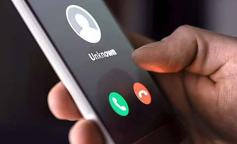 تحقيق "خليج تايمز" يهز عالم الاحتيال: عصابات الهند تتوقف عن استهداف مقيمي الإمارات