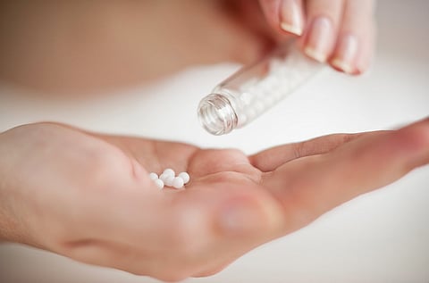 "الشفاء المصمّم خصيصاً: العلاج التجانسي في الإمارات يقدم بديلاً طبيعياً وآمناً