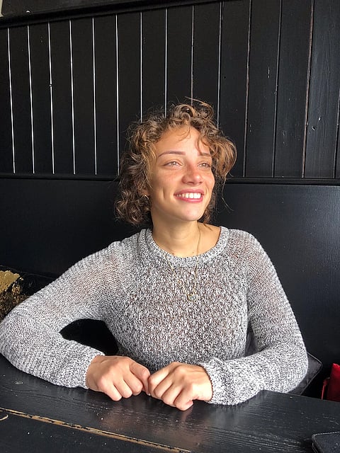 منة شاهين، مهاجرة مصرية ومقيمة في دبي