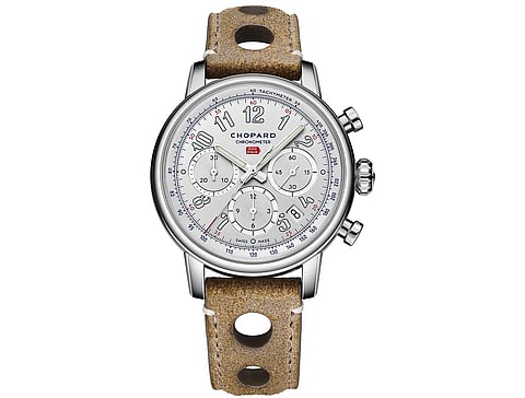 "كرونوغراف ميلي ميليا" الكلاسيكي: تحفة "شوبار" في تكريم أسطورة سباقات السيارات"