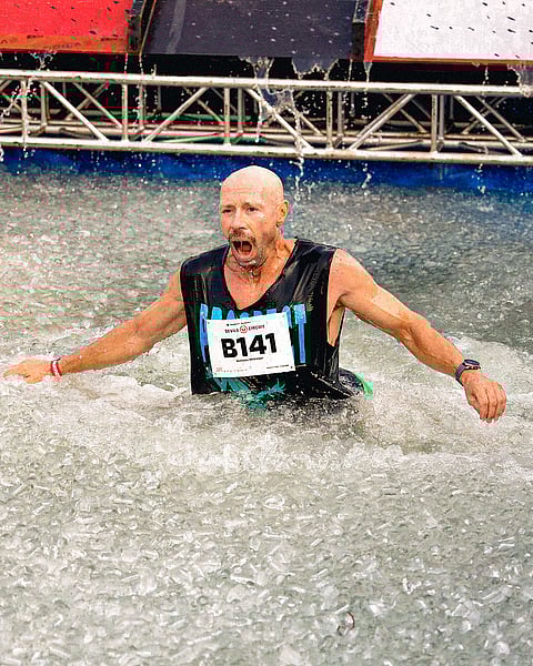 يحصل المتسابقون الذين يعبرون خط النهاية على ميدالية رسمية من Devils Circuit.